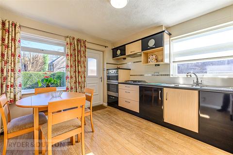 2 bedroom bungalow for sale, Kirkwood Drive, Lindley, Huddersfield, West Yorkshire, HD3