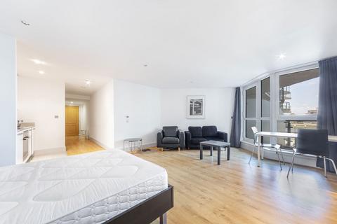 Studio to rent, Kestrel House, Vauxhall SW8