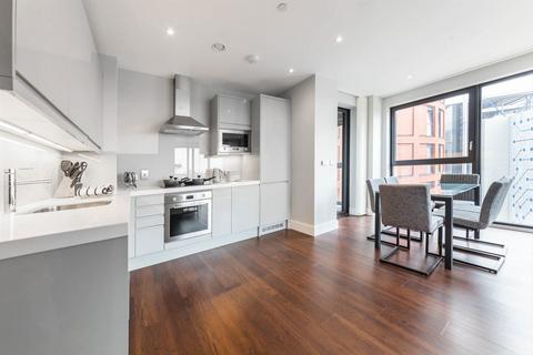 3 bedroom flat to rent, Avalon Point, London E14