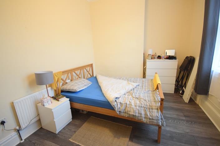 66 dacre street bedroom1.JPG