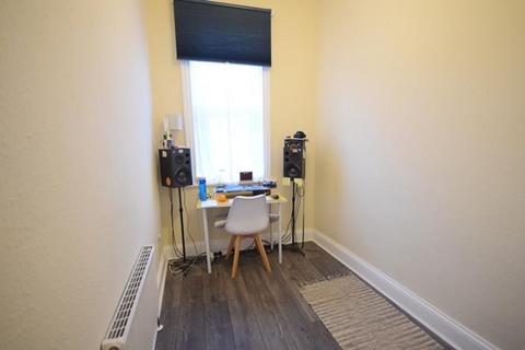 2 bedroom flat to rent, Dacre Street, South Shields