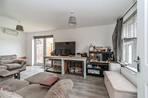 3 bedroom detached house for sale, Honey Quest, Stewartby, BEDFORD