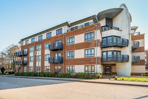 2 bedroom flat for sale, Bell Court, Merlin Road, Farnborough, GU14