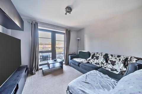 2 bedroom flat for sale, Bell Court, Merlin Road, Farnborough, GU14