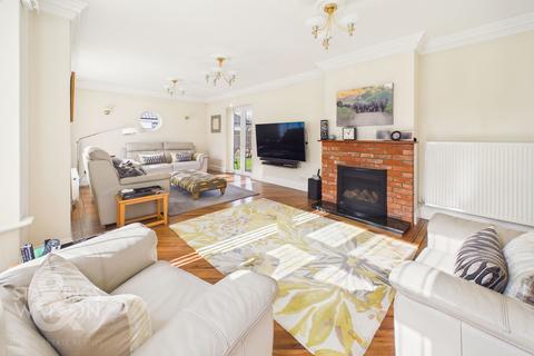 6 bedroom detached bungalow for sale, Loddon Road, Ditchingham, Bungay