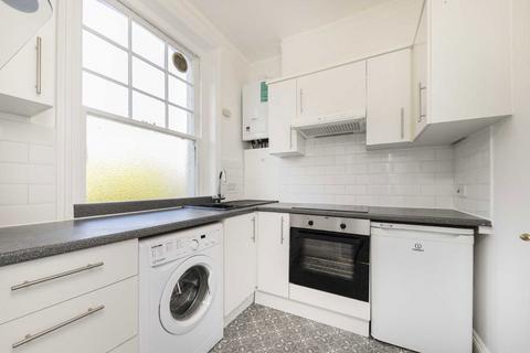 1 bedroom flat to rent, Knollys Road, London SW16