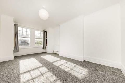 1 bedroom flat to rent, Knollys Road, London SW16