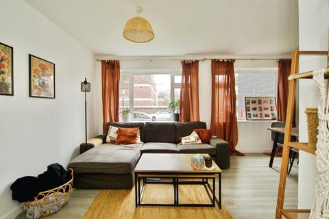 1 bedroom flat for sale, Blake Hall Road, London, E11