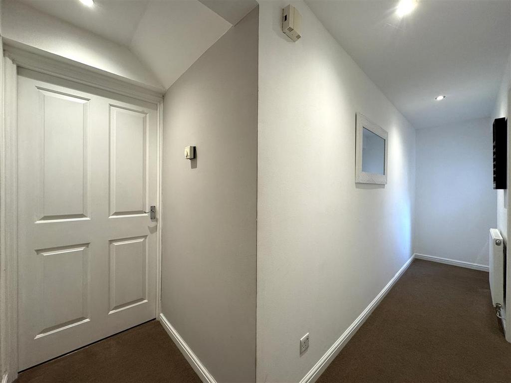 Hallway.jpg