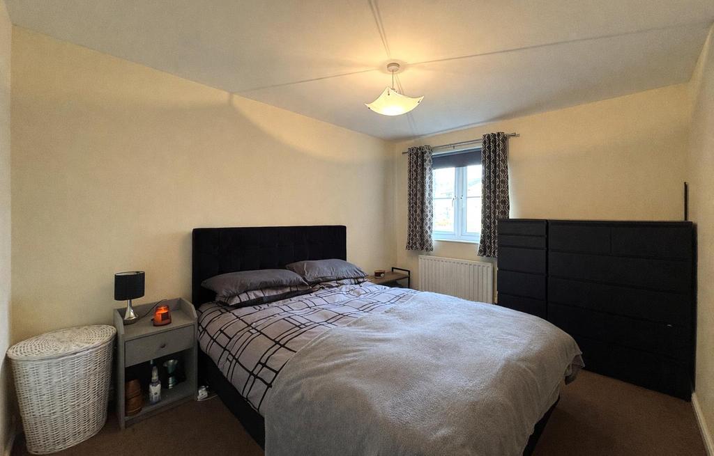 BEDROOM 1.png