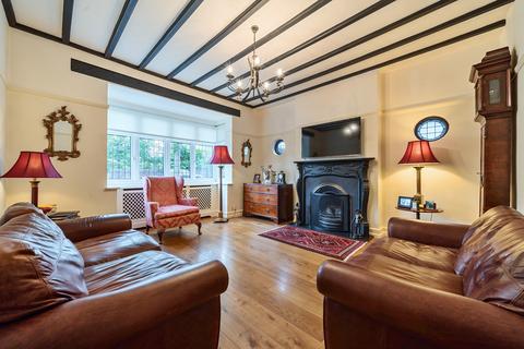 2 bedroom bungalow for sale, Myddelton Park, London, N20