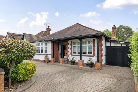 2 bedroom bungalow for sale, Myddelton Park, London, N20