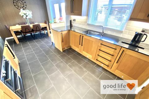 4 bedroom house for sale, Tollerton Drive, Sunderland SR5