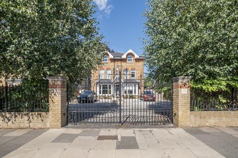 undefined, Stanley Road, Teddington, TW11