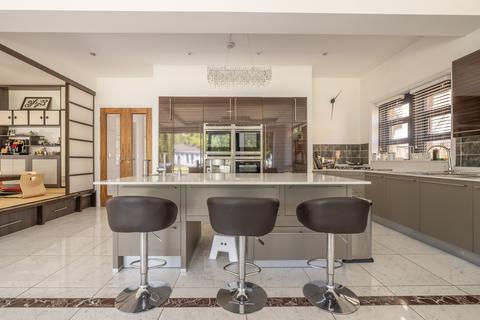 undefined, Stanley Road, Teddington, TW11