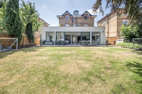 undefined, Stanley Road, Teddington, TW11