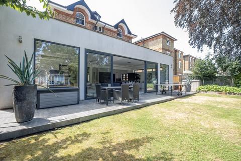 undefined, Stanley Road, Teddington, TW11