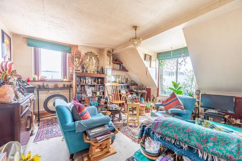 1 bedroom flat for sale, Russell Road, Kensington, London, W14