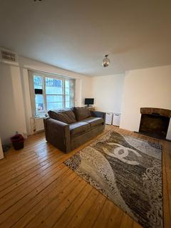 1 bedroom apartment to rent, Leinster Sq