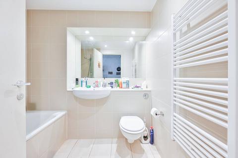 2 bedroom flat to rent, Steedman Street, Elephant and Castle, London, SE17