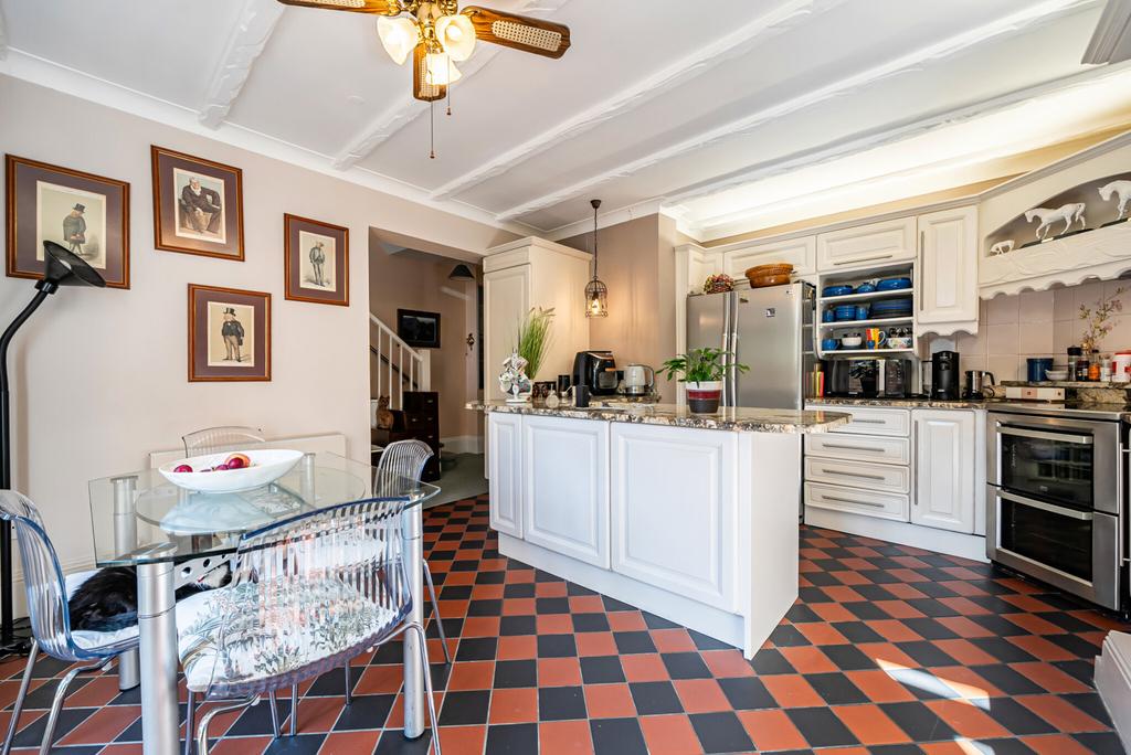 1424391-17-69b177...