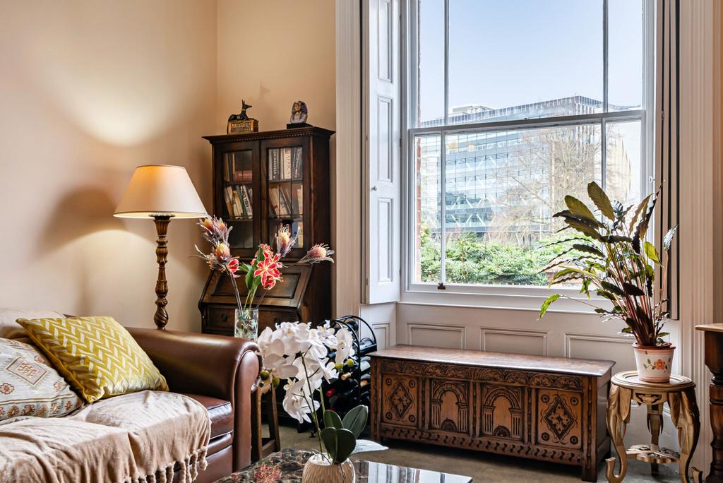 1424391-4-69b1761...