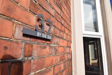 3 bedroom terraced house for sale, Trajan Avenue, South Shields