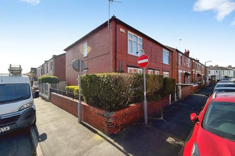 3 bedroom semi-detached house to rent, Grove Street, Stockport SK7