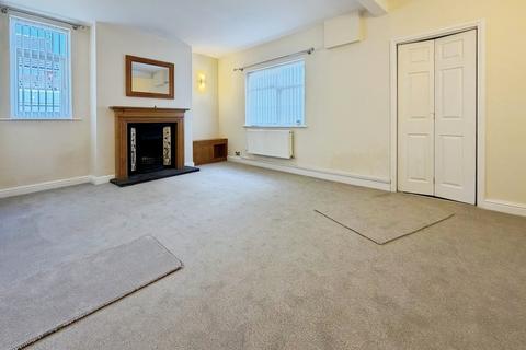 3 bedroom semi-detached house to rent, Grove Street, Stockport SK7