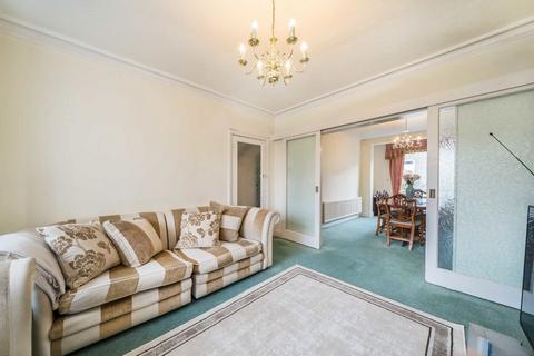 undefined, Pollards Hill South, London