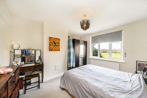 undefined, Fairway, London SW20