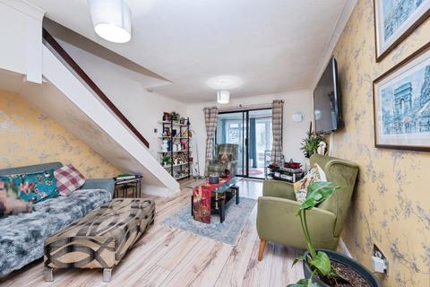 2 bedroom terraced house for sale, Hexham Gardens, Bletchley, Milton Keynes, Buckinghamshire, MK3