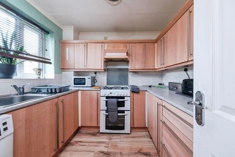2 bedroom terraced house for sale, Hexham Gardens, Bletchley, Milton Keynes, Buckinghamshire, MK3