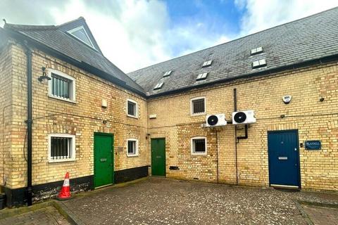Office to rent, 5 Brewers Yard Shefford SG17 5GY