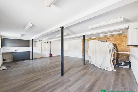 Office to rent, 5 Brewers Yard Shefford SG17 5GY