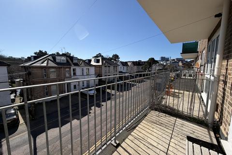 1 bedroom flat to rent, Southcote Road, Bournemouth,