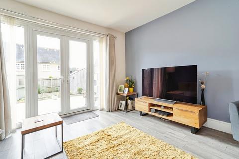 3 bedroom terraced house for sale, Bletchley Way, Horsforth, Leeds