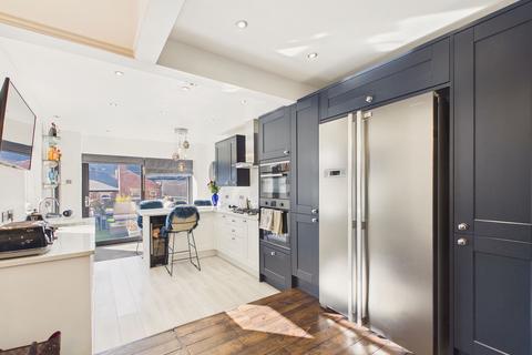 3 bedroom terraced house for sale, Lilac Gardens, Low Fell, NE9