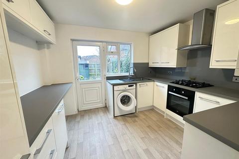 2 bedroom terraced house for sale, Telford Drive, Walton-On-Thames