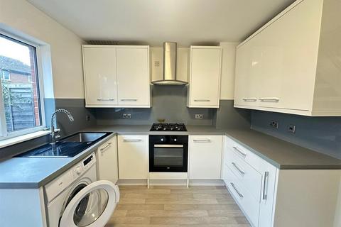 2 bedroom terraced house for sale, Telford Drive, Walton-On-Thames