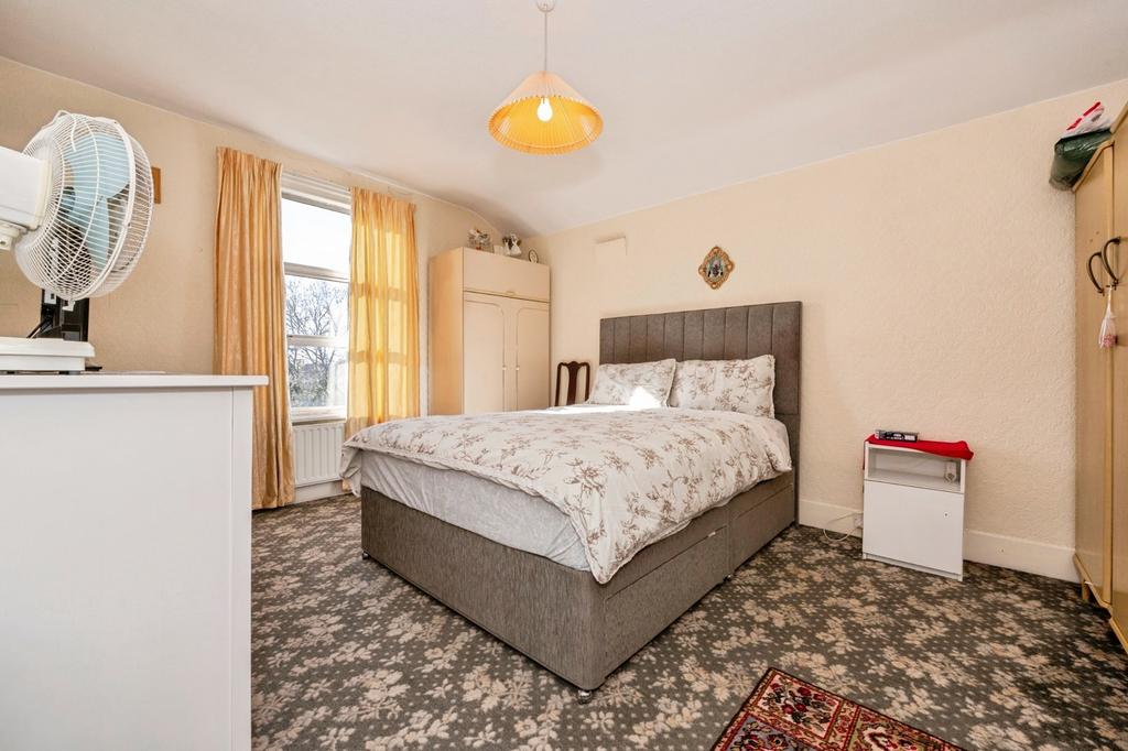 Pepys Road, London SE14 - More