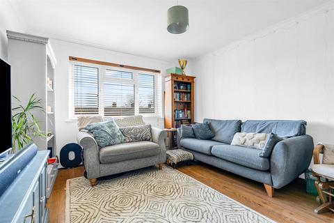1 bedroom flat for sale, Windsor Drive, Hertford SG14