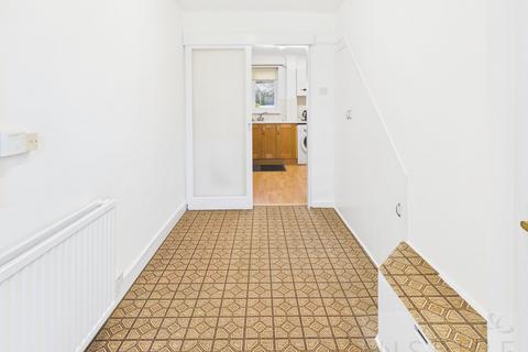 3 bedroom terraced house to rent, Forester Road, Crawley RH10