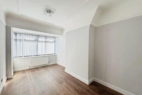 undefined, Edge Lane, Fairfield, Liverpool