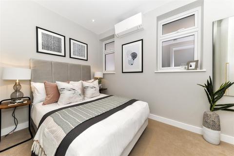 2 bedroom apartment to rent, THE RIDGEWAY, GOLDERS GREEN, NW11