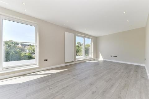 2 bedroom apartment to rent, THE RIDGEWAY, GOLDERS GREEN, NW11