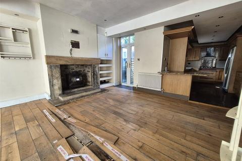 undefined, High Street West, Glossop, Derbyshire, SK13