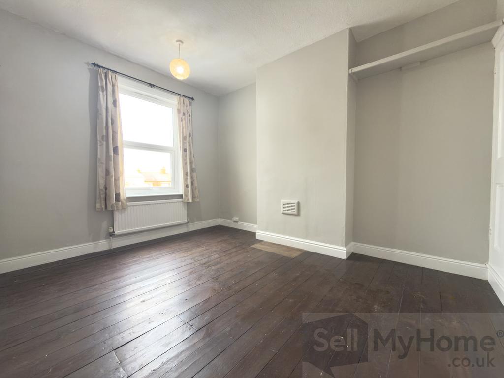 2nd bedroom