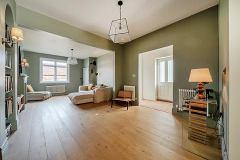 3 bedroom house for sale, The Street, Puttenham, GU3