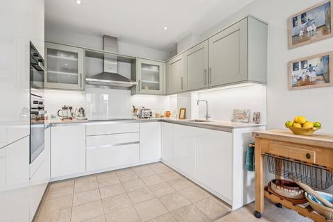 2 bedroom flat for sale, Barnes High Street, Barnes, London